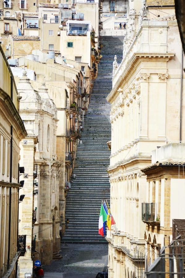 I Colori Della Sicilia Hotel กัลตาจีโรเน ภายนอก รูปภาพ